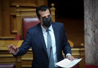 Πλεύρης: Όσο διαρκεί η πανδημία θα βρίσκονται σε αναστολή εργασίας οι ανεμβολίαστοι υγειονομικοί