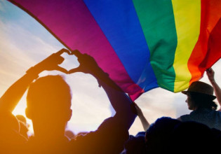 ΠΑΣΟΚ – ΚΙΝΑΛ: Σταθερή η στήριξή μας στις διεκδικήσεις των ΛΟΑΤΚΙ+ κινημάτων