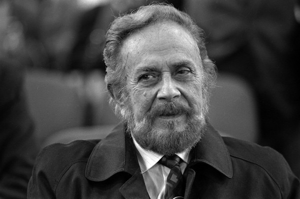 Γιάννης Ρίτσος: Τώρα που μπαίνει η άνοιξη…