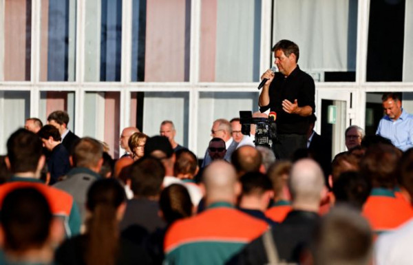 Υπουργός Οικονομίας της Γερμανίας: Απόλυτα βέβαιος για το ευρωπαϊκό εμπάργκο στο ρωσικό πετρέλαιο