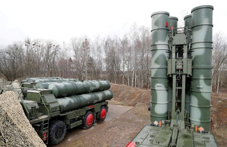 Λευκορωσία: Ο Λουκασένκο ανακοίνωσε την αγορά S-400 και πυραύλων Iskander από τη Ρωσία