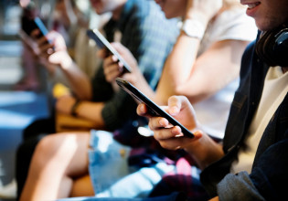 Ρωσία: Ο μεγαλύτερος πάροχος κινητής προσφέρει πλέον μεταχειρισμένες συσκευές