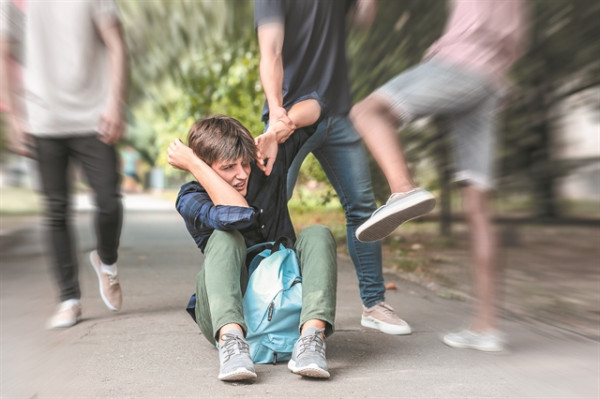 Bullying: Τα σημάδια που αφήνει στα παιδιά ο εκφοβισμός