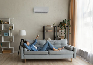«Καυτές» εκπτώσεις σε κορυφαία κλιματιστικά για να αντέξεις τον πρώτο καύσωνα