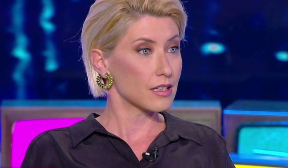 Σία Κοσιώνη: Εισέβαλε στο «Καλό Μεσημεράκι» και την «είπε» στον Νίκο Μουτσινά – «Με μισείς»