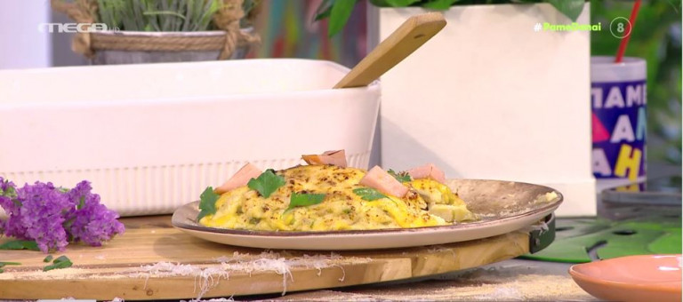 Ο Τίμος Ζαχαράτος ετοιμάζει σουφλέ πατάτας με μπεσαμέλ τυριών και καπνιστό μπέικον