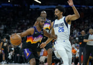NBA: Οι Σανς διέλυσαν τους Μάβερικς και έκαναν το 2-0