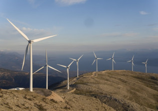 ΤΕΡΝΑ Ενεργειακή: Πώς χτίζει τον ηγέτη των ΑΠΕ στη Ν.Α. Ευρώπη