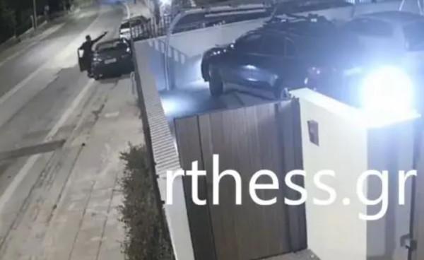 Θεσσαλονίκη: Τον απείλησαν με όπλο έξω από το σπίτι του για να τον ληστέψουν