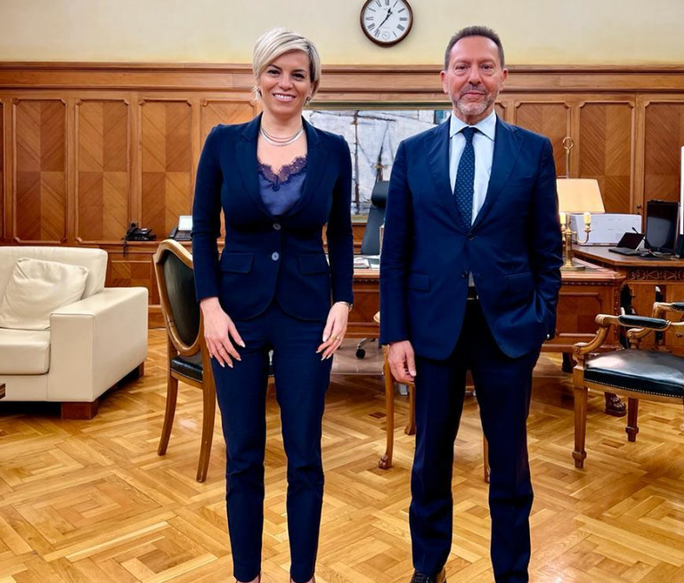 Στουρνάρας με Νικολάου για τα «πυρόπληκτα δάνεια»