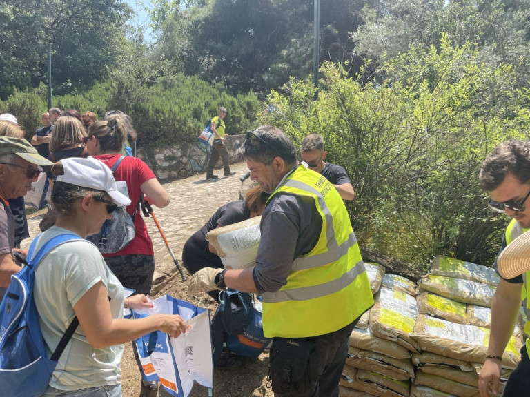 400 πεζοπόροι αποδέχθηκαν την πρόσκληση του Δήμου Βριλησσίων