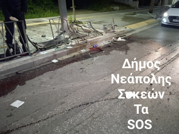 Θεσσαλονίκη: Αυτοκίνητο «καρφώθηκε» στα κιγκλιδώματα – Στο νοσοκομείο ο οδηγός