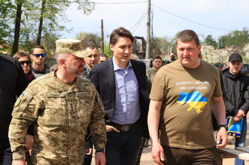 Ουκρανία: Το πολύπαθο Ιρπίν δίπλα στο Κίεβο επισκέφθηκε ο Τζάστιν Τριντό