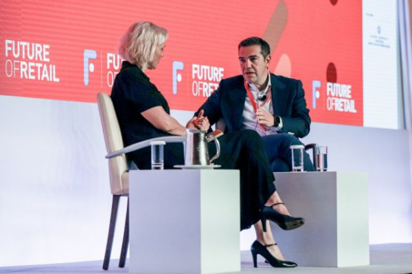 Τσίπρας στο Συνέδριο της ΕΣΕΕ: Από ραχοκοκαλιά ζόμπι οι μικρομεσαίες επιχειρήσεις – Τι είπε για τα επεισόδια στο ΑΠΘ