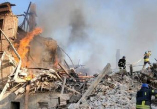 Ουκρανία: Βομβαρδισμός σχολείου στο Λουχάνσκ – Δύο νεκροί και δεκάδες εγκλωβισμένοι στα συντρίμμια