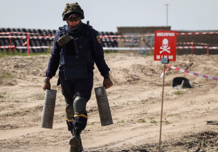 Ουκρανία: «Δεν μπορούμε να αντεπιτεθούμε στη Ρωσία μέχρι τα μέσα Ιουνίου», παραδέχεται σύμβουλος του Ζελένσκι