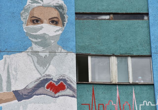 ΠΟΥ: Πώς οι Πολωνές μαίες βοηθούν τις Ουκρανές γυναίκες που εγκαταλείπουν τα σπίτια τους