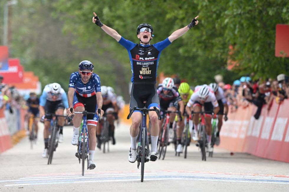 Ο Άαραον Γκέιτ της Bolton Equities Black Spoke θριαμβευτής του ΔΕΗ Διεθνή Ποδηλατικού Γύρου Ελλάδας