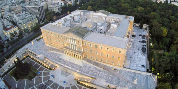 Ο πόλεμος και οι εκλογές
