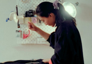 Ντοκιμαντέρ για 8 Ασιάτισσες μοδίστρες που βοήθησαν την Αμερικάνικη μόδα στην Covid εποχή