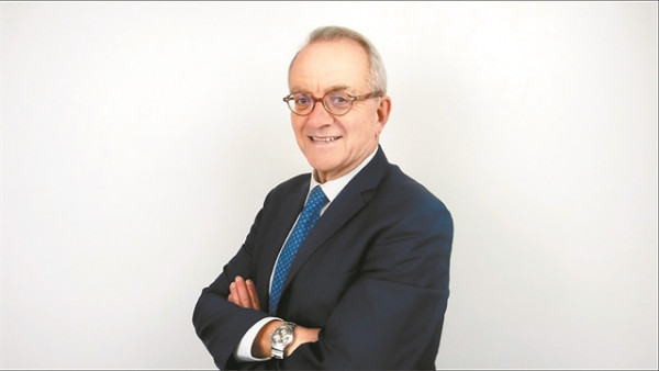 Gérard Wolf: «Επείγει να απαλλαγούμε από τον άνθρακα»