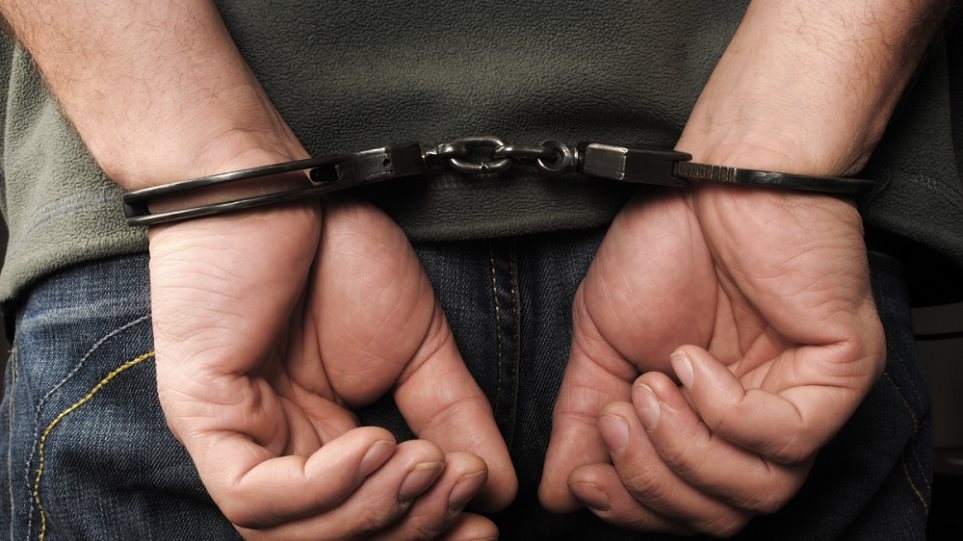 Εξαρθρώθηκε συμμορία που διέπραττε απαγωγές, εκβιασμούς και κλοπές - Επτά συλλήψεις