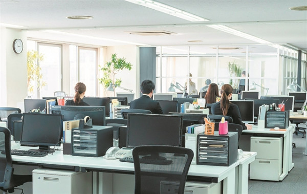 Τέλος… οι συνοδοί ανελκυστήρων – Τι αλλάζει στο Δημόσιο