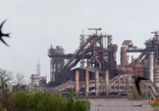 Ουκρανία: Επιθέσεις σε Οδησσό και Χερσώνα – Απομακρύνθηκαν οι πρώτοι άμαχοι από το εργοστάσιο της Μαριούπολης