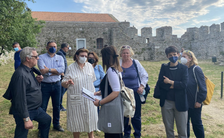 Αυτοψία της Λίνας Μενδώνη στον αρχαιολογικό χώρο των Φιλίππων και στο Κάστρο της Καβάλας
