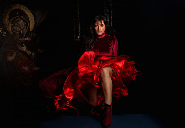 Γιορτή Μητέρας: Τρεις παραστάσεις αφιερωμένες στην Ελληνίδα Μάνα στον Πολυχώρο Vault