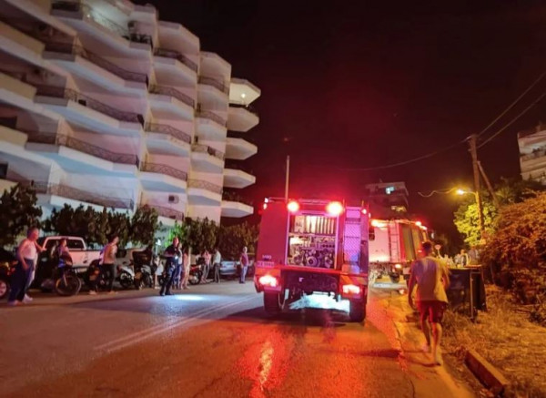 Πάτρα: Συναγερμός στην Πυροσβεστική – Φωτιά στην Αρόη δίπλα σε σπίτια