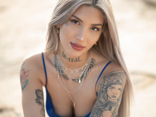 Ποια είναι η «καυτή» σύντροφος του ΜακΚίσικ που κόλασε ολόκληρο το Βελιγράδι