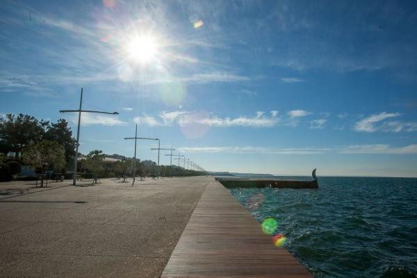 Θεσσαλονίκη: Μαθητές νοίκιασαν παπάκια και έπεσαν στον… Θερμαϊκό
