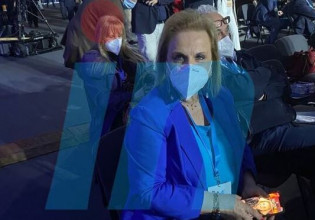 Πρώτο τραπέζι στο συνέδριο της Νέας Δημοκρατίας η Ματίνα Παγώνη [Εικόνες]