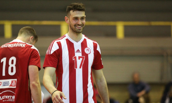 Στον Ολυμπιακό ο Κουμεντάκης