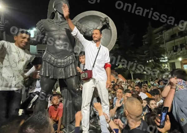 Survivor: Υποδοχή… ήρωα για τον Γιώργο Κατσαούνη στα Φάρσαλα – Κοσμοσυρροή στους δρόμους