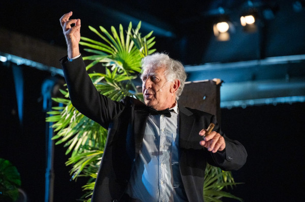 Ο Γιάννης Χουβαρδάς σκηνοθετεί την σαιξπηρική Καταιγίδα για το Φεστιβάλ Αθηνών