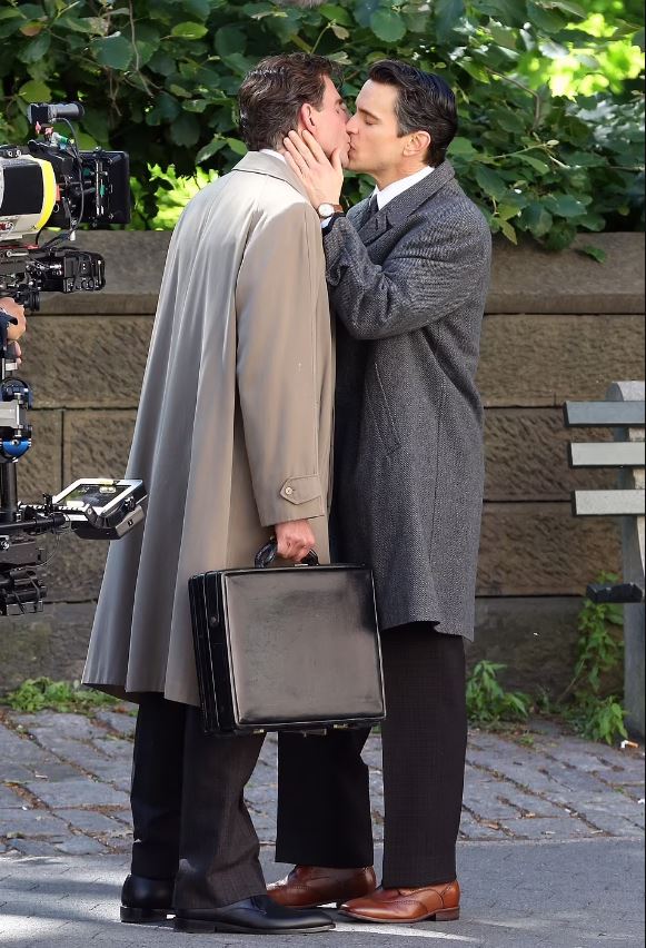 Μπράντλεϊ Κούπερ: Το φιλί με άντρα συμπρωταγωνιστή του (Φωτό)