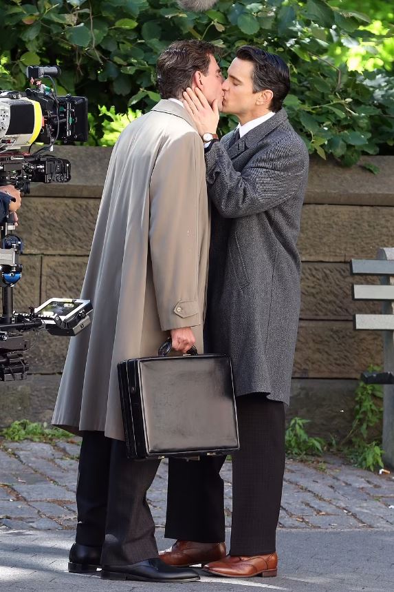 Μπράντλεϊ Κούπερ: Το φιλί με άντρα συμπρωταγωνιστή του (Φωτό)