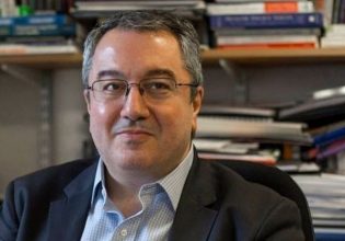 Μόσιαλος: Ποιες προϋποθέσεις πρέπει να τηρούν τα επικαιροποιημένα εμβόλια για τον κοροναϊό