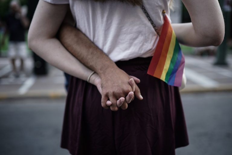 Amazon: Περιορίζει την πρόσβαση σε ΛΟΑΤΚΙ+ προϊόντα στα Ηνωμένα Αραβικά Εμιράτα