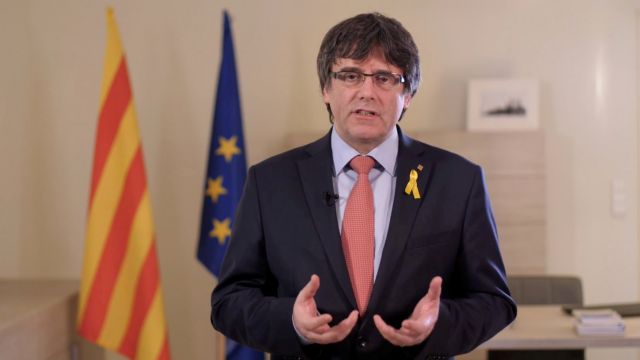 Ισπανία: Ο καταλανός ηγέτης Πουτζντεμόν αντικαταστάθηκε στην προεδρία του κόμματός του