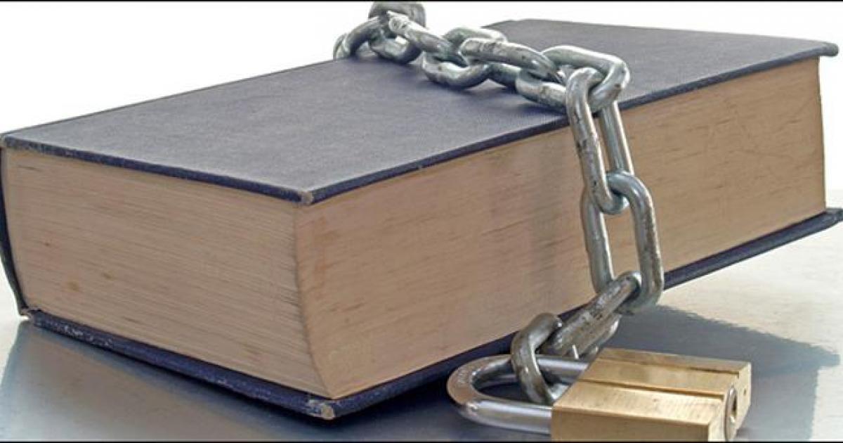 Περισσότερα από 1500 βιβλία έχουν απαγορευθεί σε λίγους μήνες στις ΗΠΑ