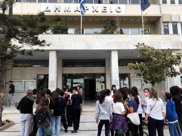 Γραμμικό πάρκο από τον Υμηττό ως τη θάλασσα θέλει η Δήμαρχος Αγίου Δημητρίου