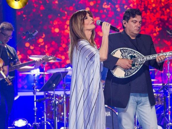 «Προσκυνήστε την υπέρτατη» – Το Twitter τα έσπασε με την εμφάνιση της Στανίση