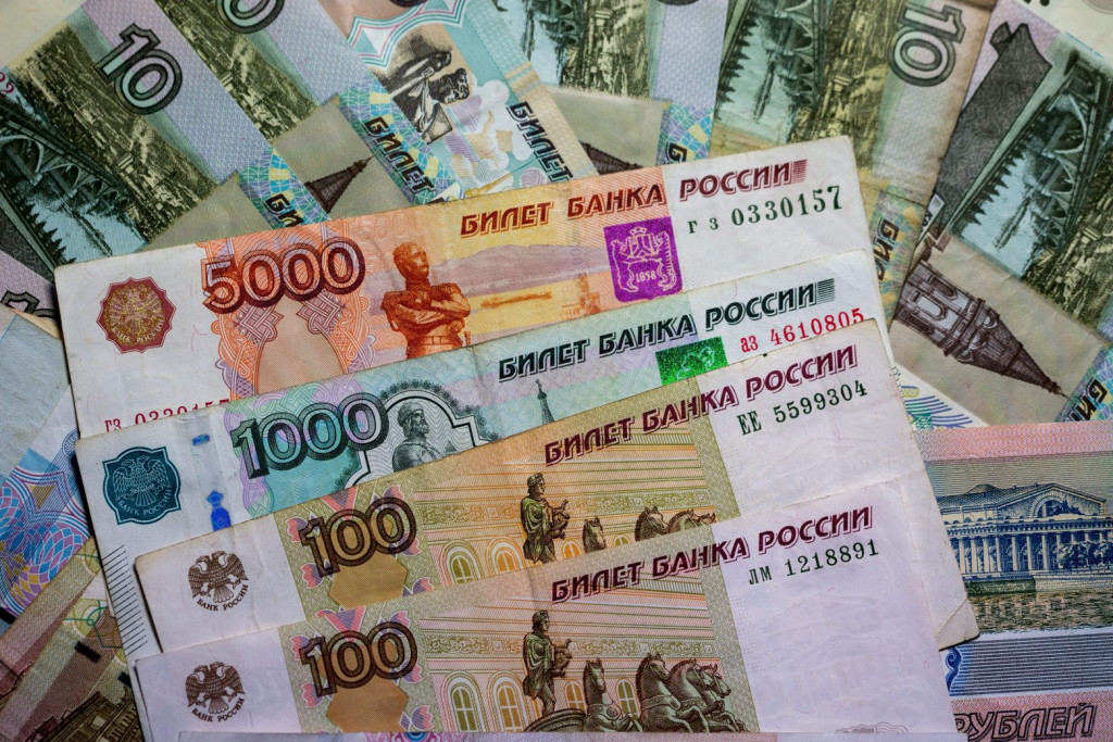 Ρωσία: Το Εθνικό Αποθετήριο Διακανονισμών σταματά τις εργασίες του σε ευρώ –  Χαρακτηρίζει «έκτακτη ανάγκη» την κατάσταση
