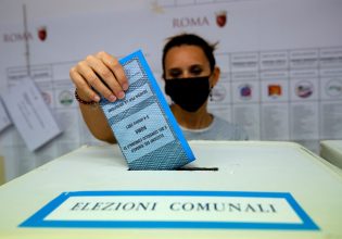 Ιταλία: Νίκη της κεντροδεξιάς στις δημοτικές εκλογές δείχνουν τα exit poll – Αποτυχία για τα δημοψηφίσματα
