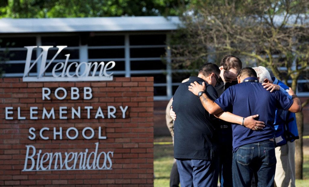 Μακελειό σε σχολείο του Τέξας: Σε διαθεσιμότητα τέθηκε ο επικεφαλής της επιχείρησης της αστυνομίας