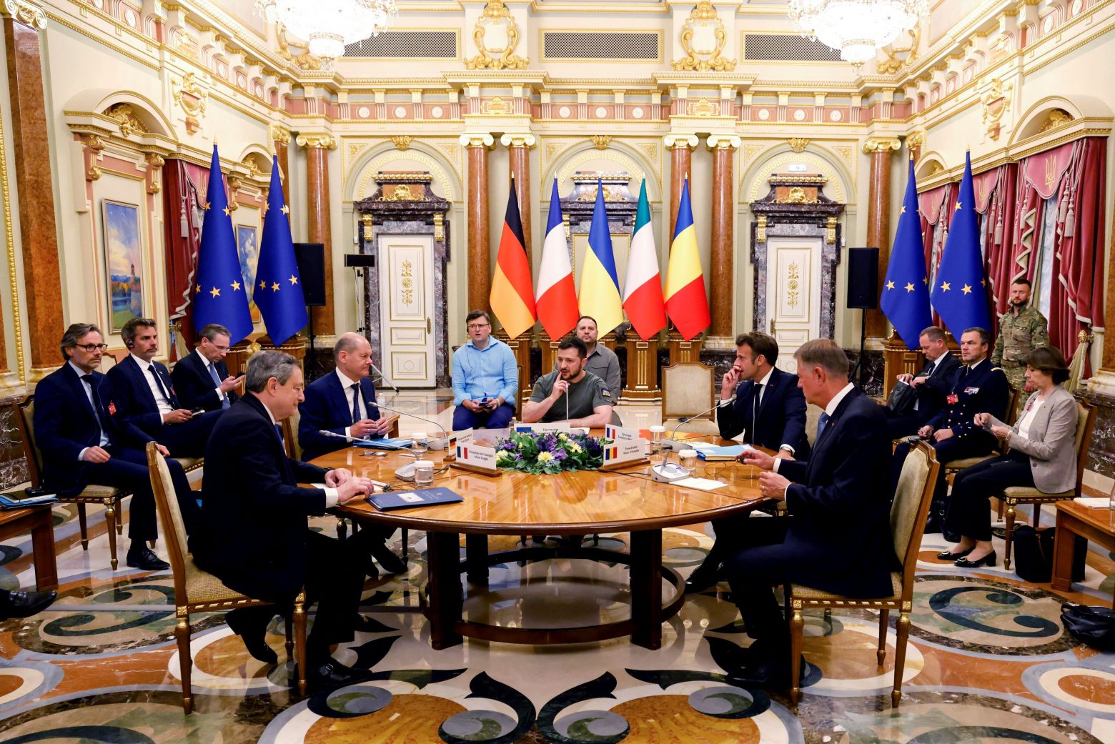 Ουκρανία: Σε εξέλιξη η συνάντηση Ζελένσκι και Ευρωπαίων ηγετών – Οι δεσμεύσεις των «3»