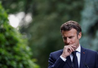 Γαλλικές εκλογές: Το τοπίο μετά το χαστούκι στον Μακρόν